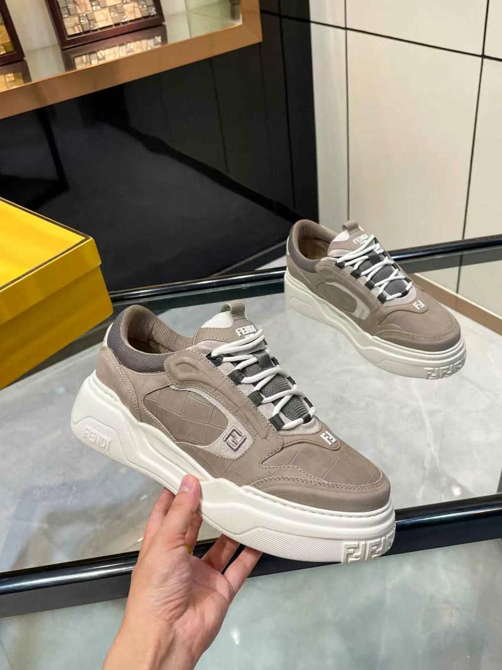 Fendi Sneaker Man-9